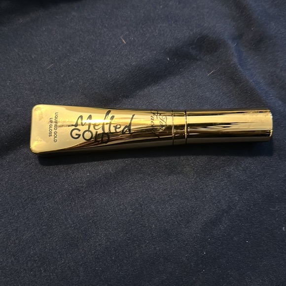 Juvia’s Palace & Smashbox Makeup Bundle - Picture 10 of 16